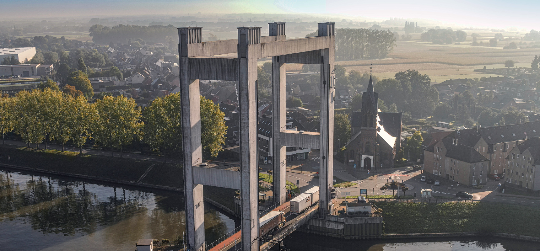 Herbosch-Kiere---De-Vlaamse-Waterweg-–-Inspection-of-three-bridges